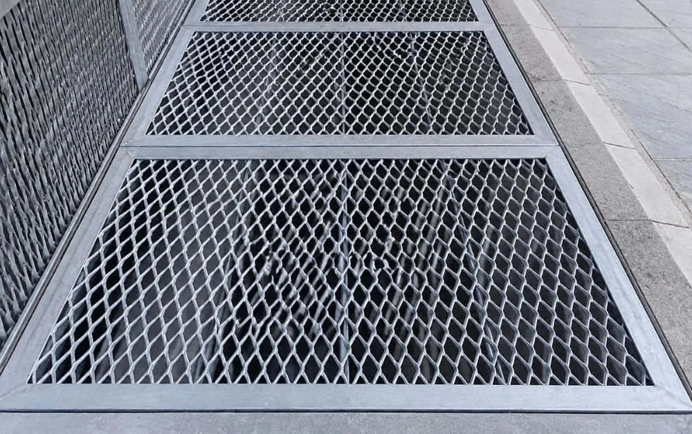 Top Uses of GI Grating and Expanded Metal Mesh in Industrial and Commercial Spaces